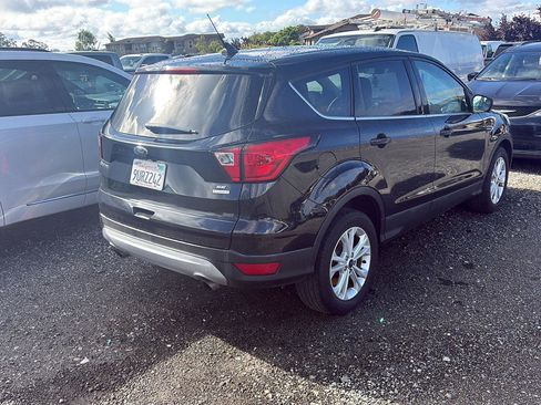 Used 2019 Ford Escape SE image 5