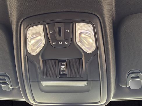 Used 2021 RAM 1500 Big Horn image 11