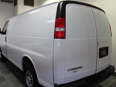 Used 2020 Chevrolet Express 2500 w/ Driver Convenience Package image 4