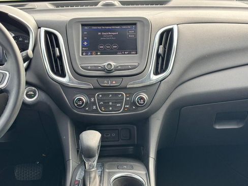 Used 2024 Chevrolet Equinox LT image 13