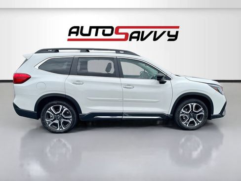 Used 2024 Subaru Ascent Touring AWD/4WD image 8