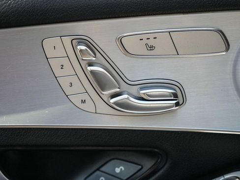 Used 2019 Mercedes-Benz GLC 300 image 20