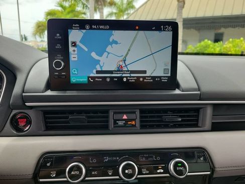 Used 2025 Honda Pilot Touring image 23