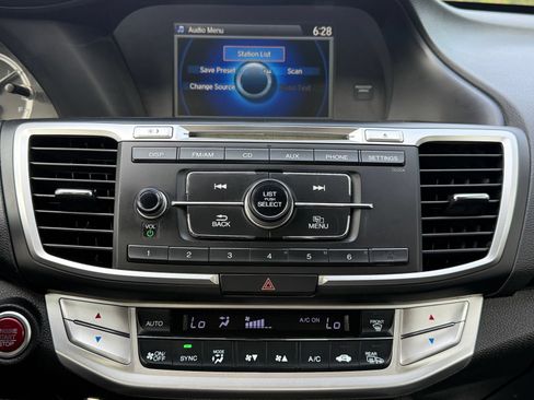Used 2015 Honda Accord EX image 30