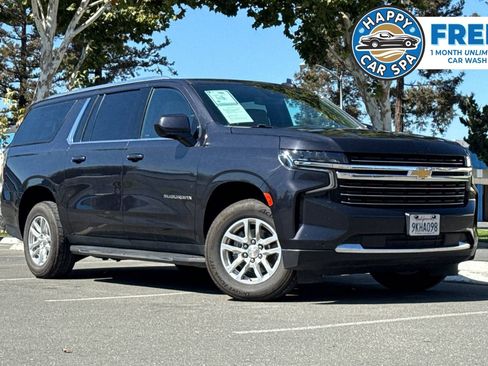 Used 2024 Chevrolet Suburban LT image 1