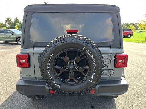 Used 2021 Jeep Wrangler 4WD Unlimited Willys image 6