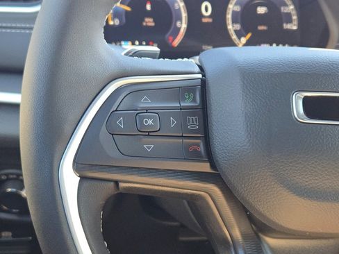 New 2025 Jeep Grand Cherokee Laredo X w/ Luxury Tech Group I image 33