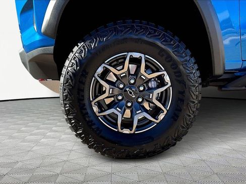 Used 2024 Chevrolet Colorado ZR2 w/ ZR2 Convenience Package III image 8