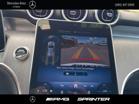 Used 2025 Mercedes-Benz GLC 300 image 25