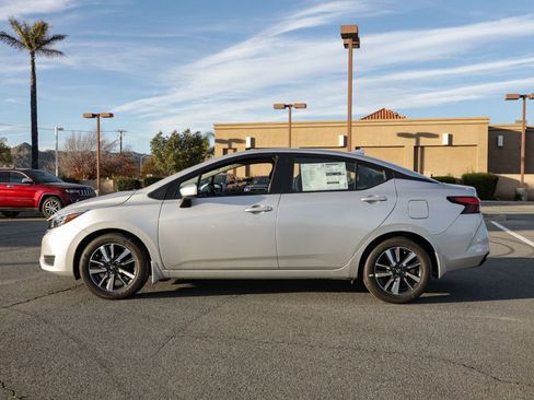 New 2025 Nissan Versa SV image 7