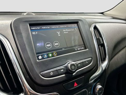 Used 2019 Chevrolet Equinox LT FWD image 16