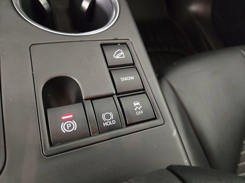 Used 2023 Toyota Highlander XSE AWD/4WD image 27