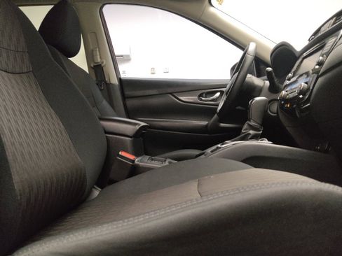 Used 2019 Nissan Rogue SV w/ Sun & Sound Touring Package FWD image 21