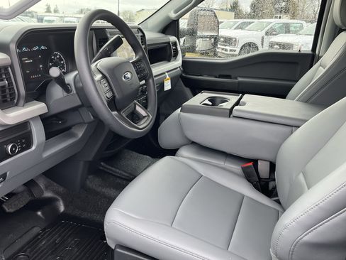 New 2026 Ford F550 4x4 Crew Cab image 13