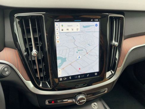 Certified 2025 Volvo V60 B5 Cross Country Plus image 22