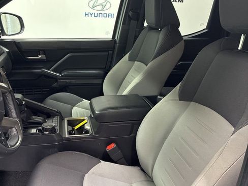 Used 2025 Toyota Tacoma TRD Sport image 10