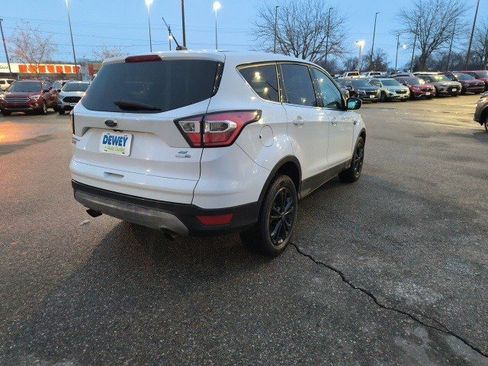 Used 2017 Ford Escape SE w/ SE Cold Weather Package image 5