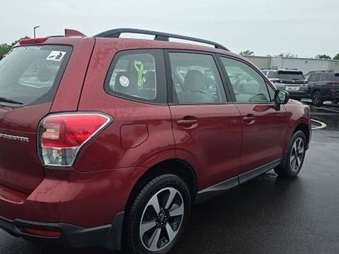 Used 2018 Subaru Forester 2.5i w/ Alloy Wheel Package AWD/4WD image 4
