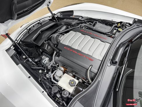 Used 2014 Chevrolet Corvette Stingray Convertible w/ 3LT Preferred Equipment Group image 9