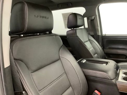 Used 2017 GMC Sierra 2500 Denali w/ Duramax Plus Package AWD/4WD image 26