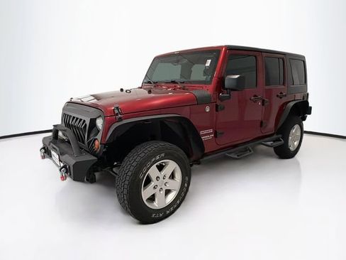 Used 2013 Jeep Wrangler Unlimited Sport AWD/4WD image 3