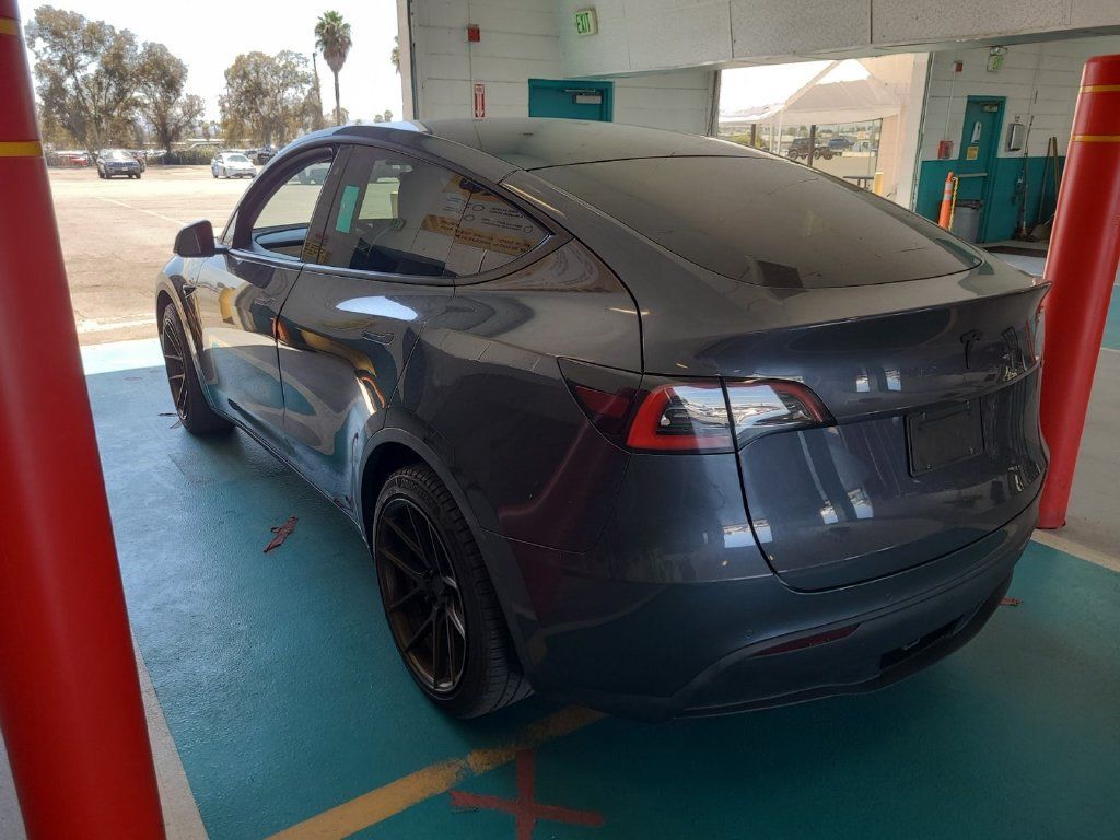 Used 2020 Tesla Model Y Long Range AWD/4WD image 2