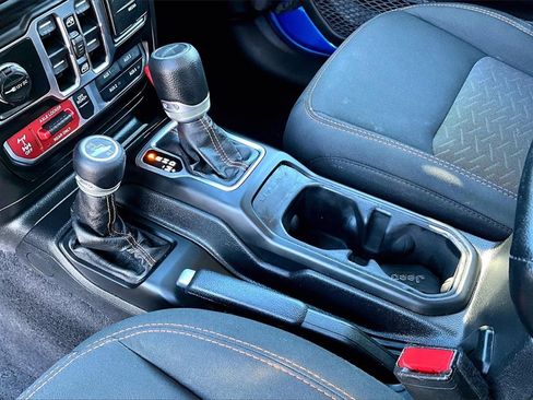 Used 2021 Jeep Gladiator Mojave image 16