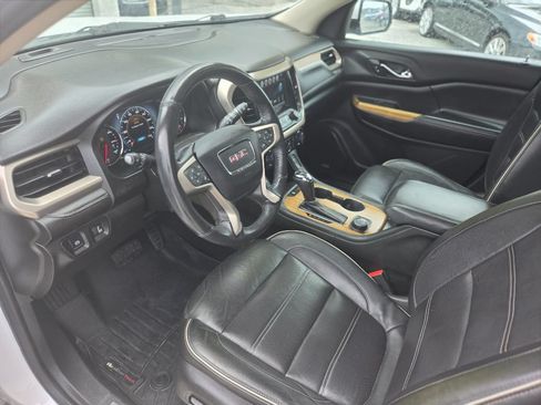 Used 2017 GMC Acadia Denali w/ Technology Package AWD/4WD image 16