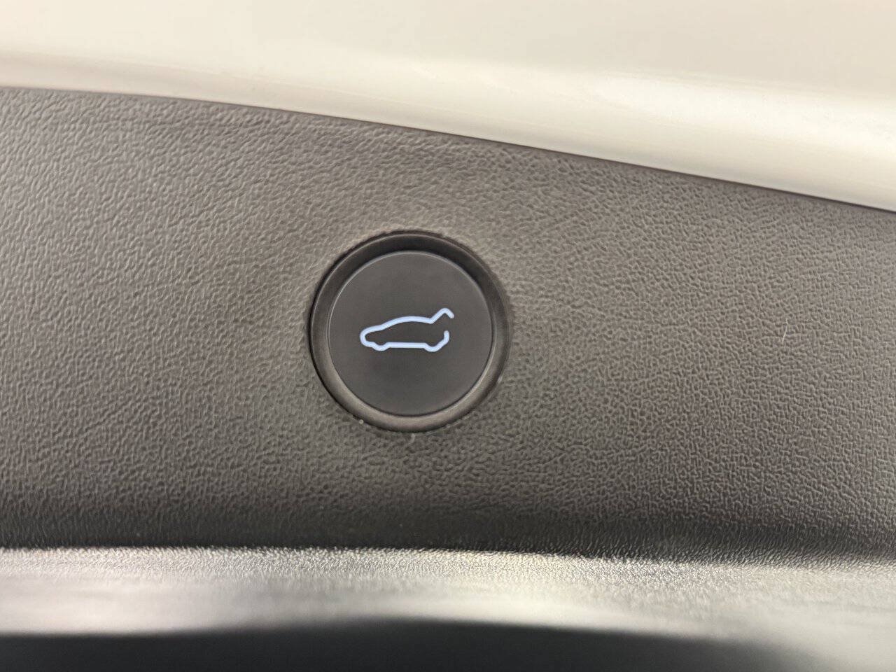 Used 2021 Tesla Model 3 Standard Range RWD image 11