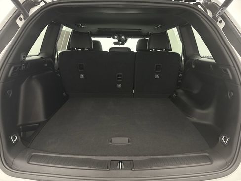 Used 2023 Jeep Grand Cherokee Altitude image 21