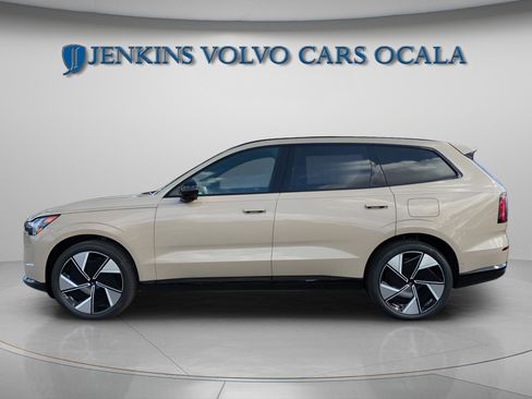 New 2025 Volvo EX90 Ultra image 5