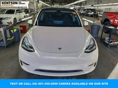 Used 2022 Tesla Model Y Long Range image 6