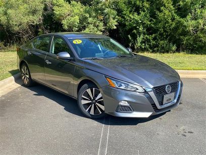 Used 2021 Nissan Altima 2.5 SV