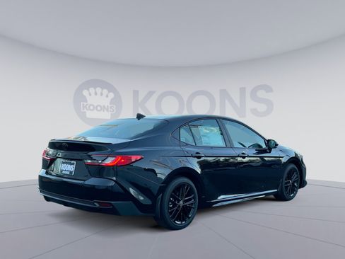 New 2026 Toyota Camry SE image 7