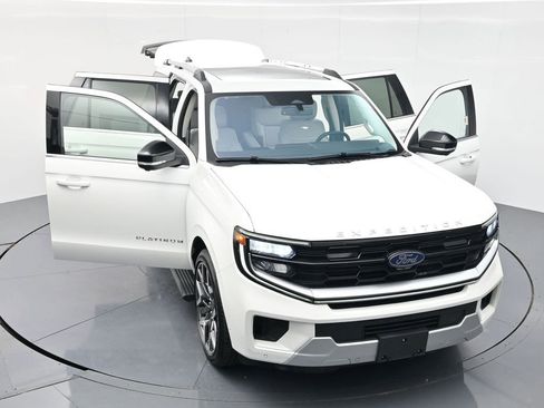 Used 2025 Ford Expedition Platinum w/ Platinum Ultimate Package AWD/4WD image 57