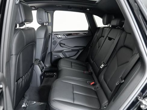 Certified 2025 Porsche Macan image 26