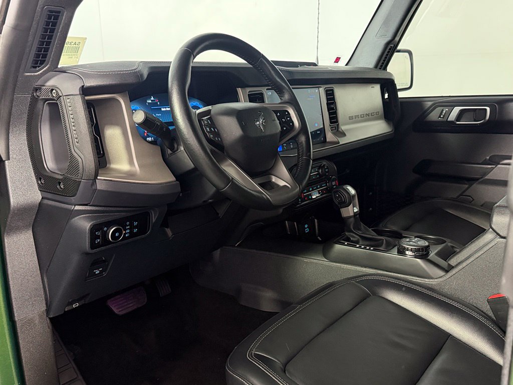 Used 2025 Ford Bronco Outer Banks AWD/4WD image 12