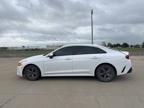 Used 2023 Kia K5 LXS FWD image 8