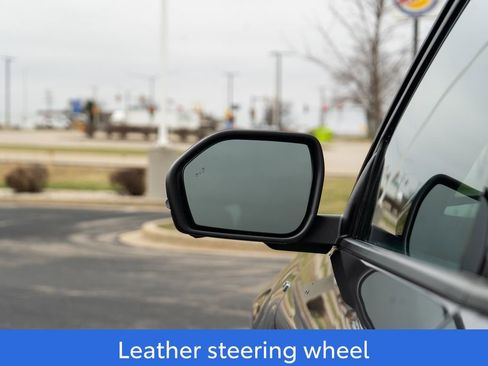 Used 2025 Ford Explorer ST-Line w/ ST-Line Street Pack image 17