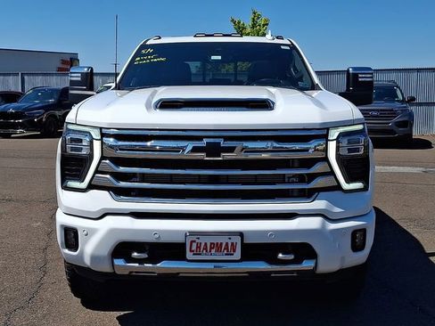 Used 2024 Chevrolet Silverado 3500 High Country w/ Technology Package AWD/4WD image 2