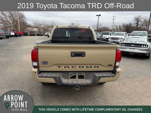 Used 2019 Toyota Tacoma TRD Off-Road image 5