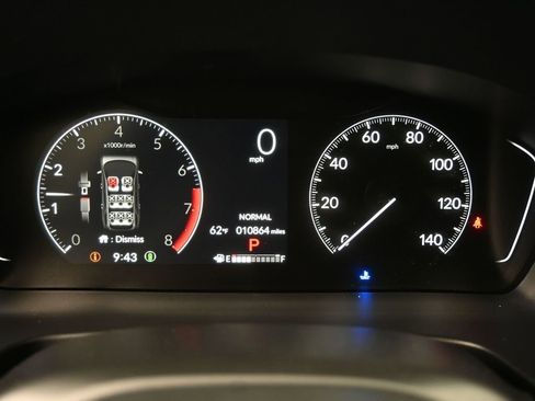 Used 2025 Honda Pilot Touring image 11