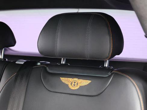 Used 2019 Bentley Bentayga image 55
