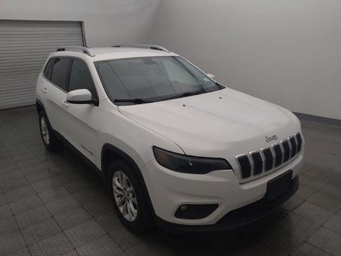 Used 2019 Jeep Cherokee Latitude w/ Popular Appearance Group FWD image 13
