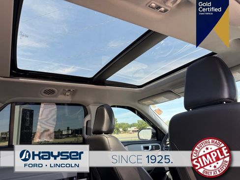 Used 2023 Ford Explorer XLT w/ Equipment Group 202A AWD/4WD image 3