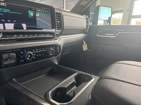 New 2026 Chevrolet Silverado 3500 LTZ w/ LTZ Convenience Package image 22