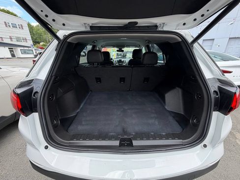 Used 2022 Chevrolet Equinox Premier AWD/4WD image 11