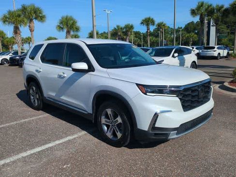 Used 2023 Honda Pilot EX-L image 2