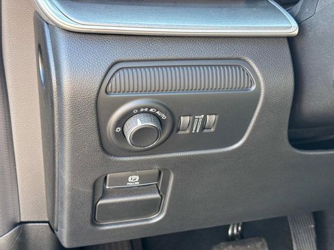New 2026 Jeep Grand Wagoneer Limited AWD/4WD image 33