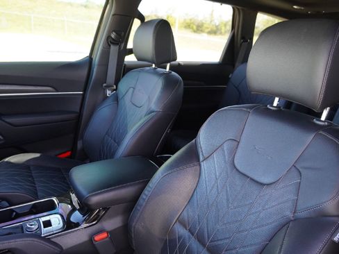 Used 2023 Kia Telluride SX X-Line image 12